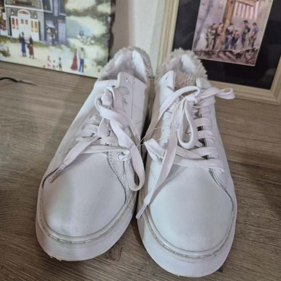 Ralph Lauren White Sneakers with Cozy Lining - Picture 5 of 6